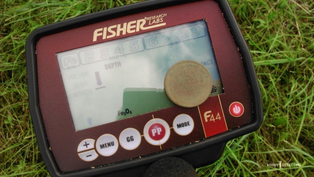 Fisher F44 metal detector - myths and reality. (Digger Tips+)