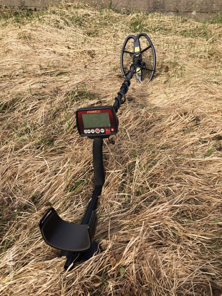 Fisher F44 - semi-professional metal detector? (Digger experience, tips+)