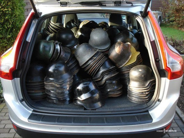 helmets find war cop diggers Wehrmacht SS (1)