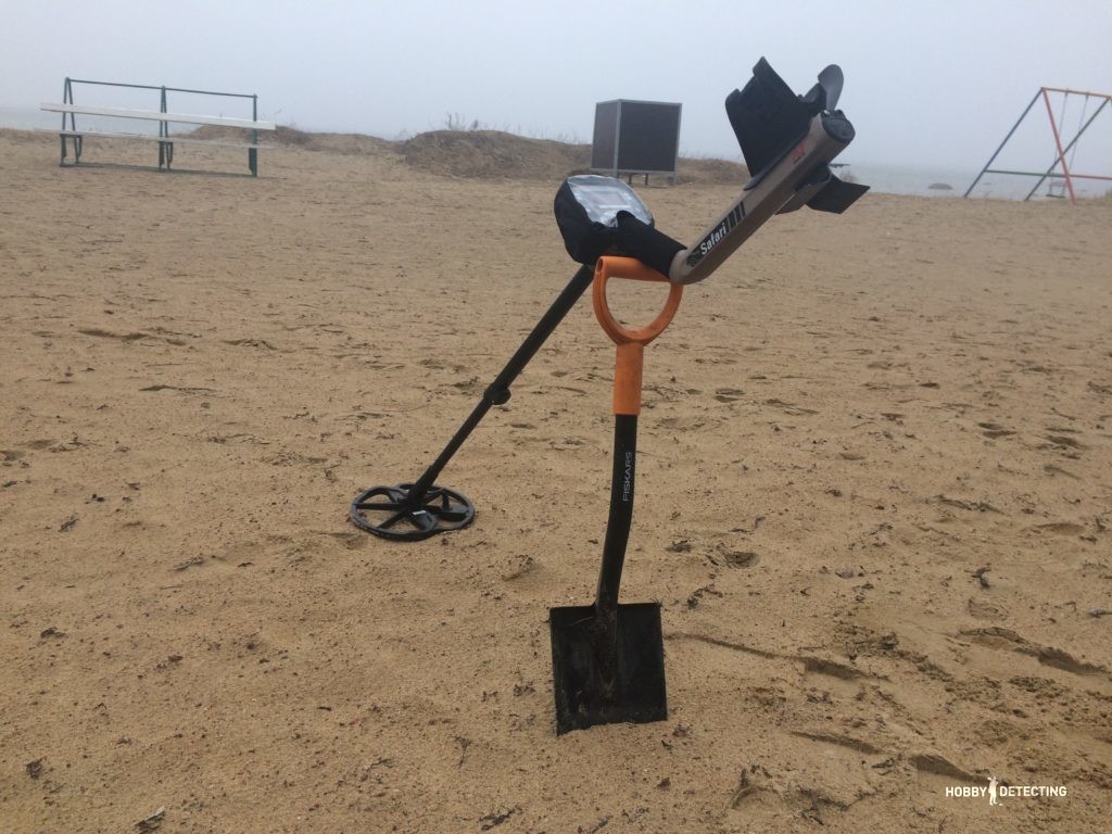 Minelab Safari - review of a professional metal detector for a beginner (photo+, tips)