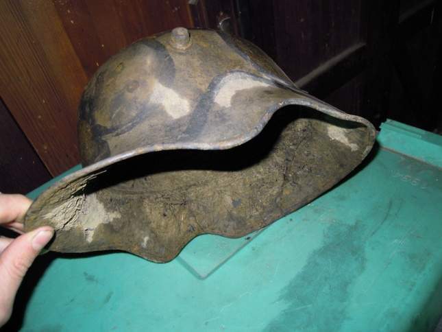 found-wwi-helmets-07