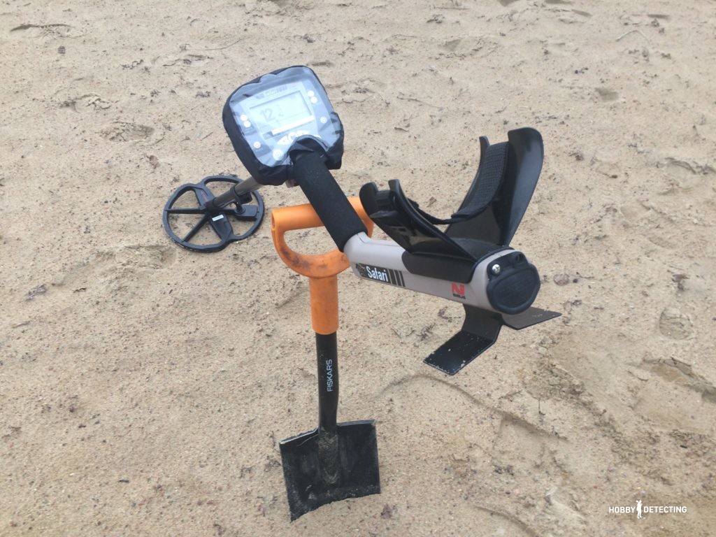 Minelab Safari - review of a professional metal detector for a beginner (photo+, tips)