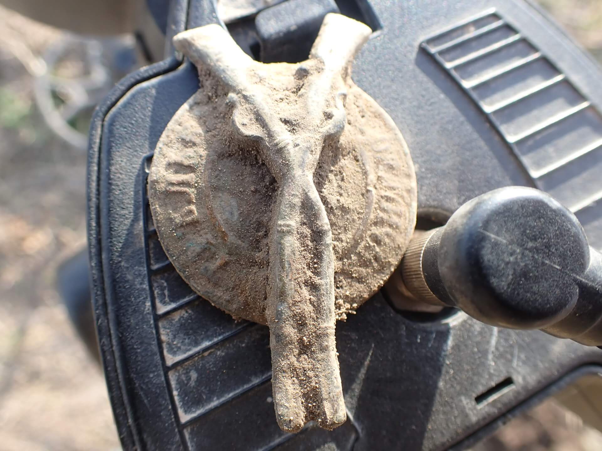 Cleaning and restoration of coins and finds. The best way