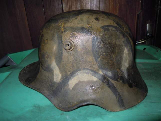 found-wwi-helmets-09