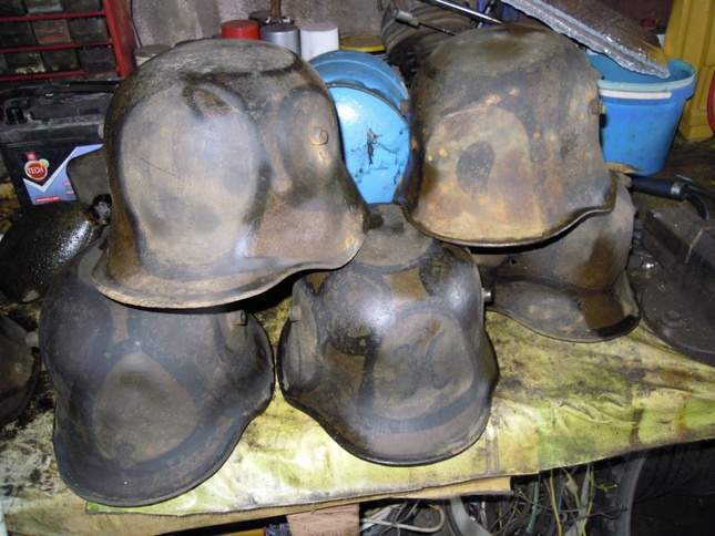 found-wwi-helmets-11