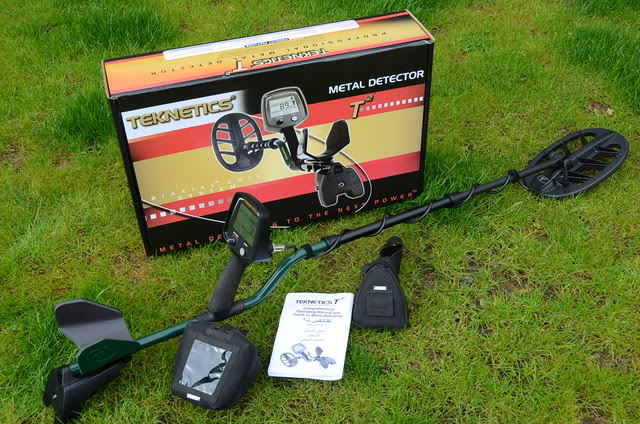 Teknetics T2 metal detector