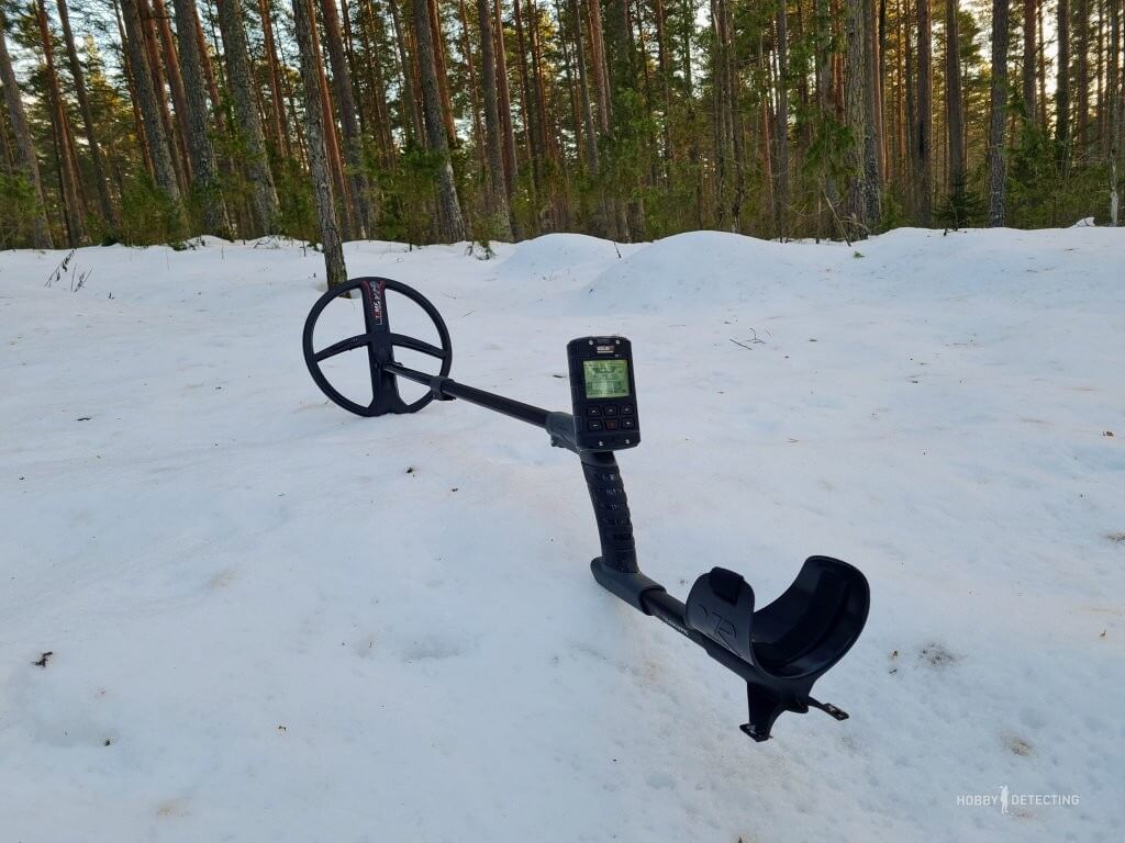 A universal metal detector for all tasks - how close are we to solving the problem?